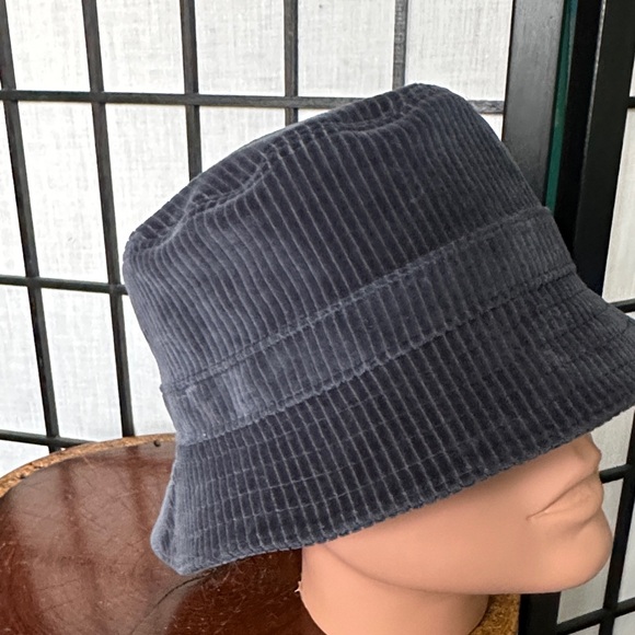 Lululemon Athletica Navy Corduroy Bucket Hat Like New S/M - Picture 4 of 6